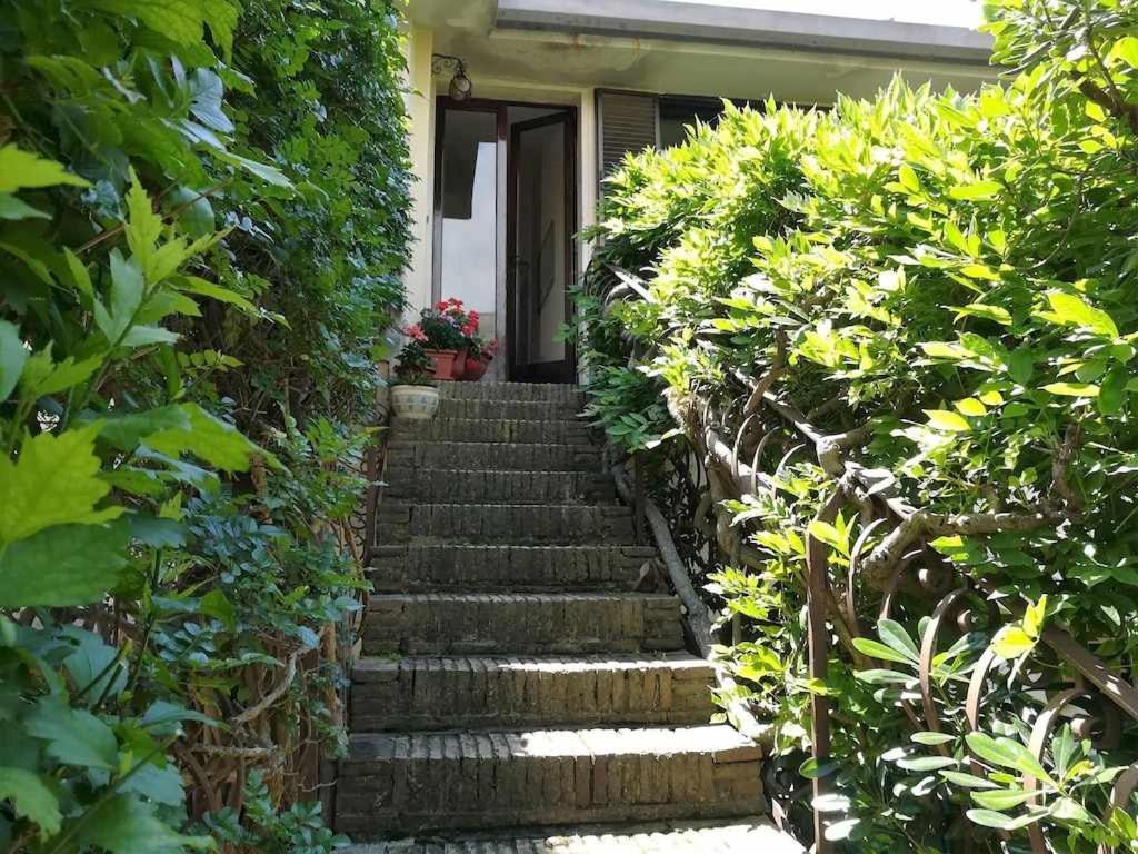 Casa Dinky Attico Con Terrazza Vista Mare Apartment Formia Exterior photo
